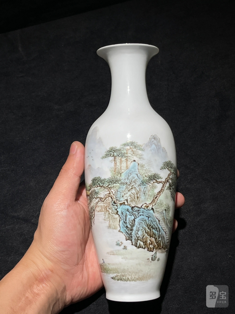 70年代 薄胎粉彩山水纹瓶一对 - 图2